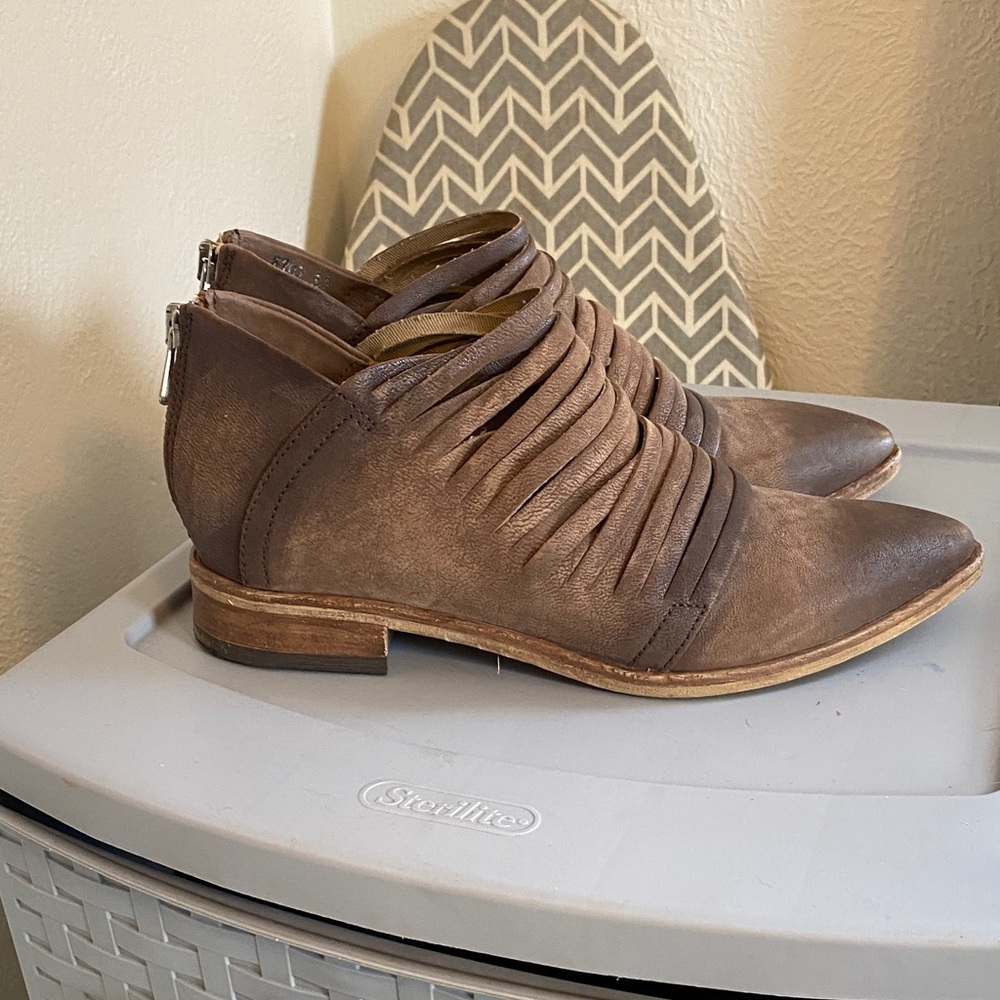 Free People Brown Leather Women’s Boots like new - Picture 5 of 14